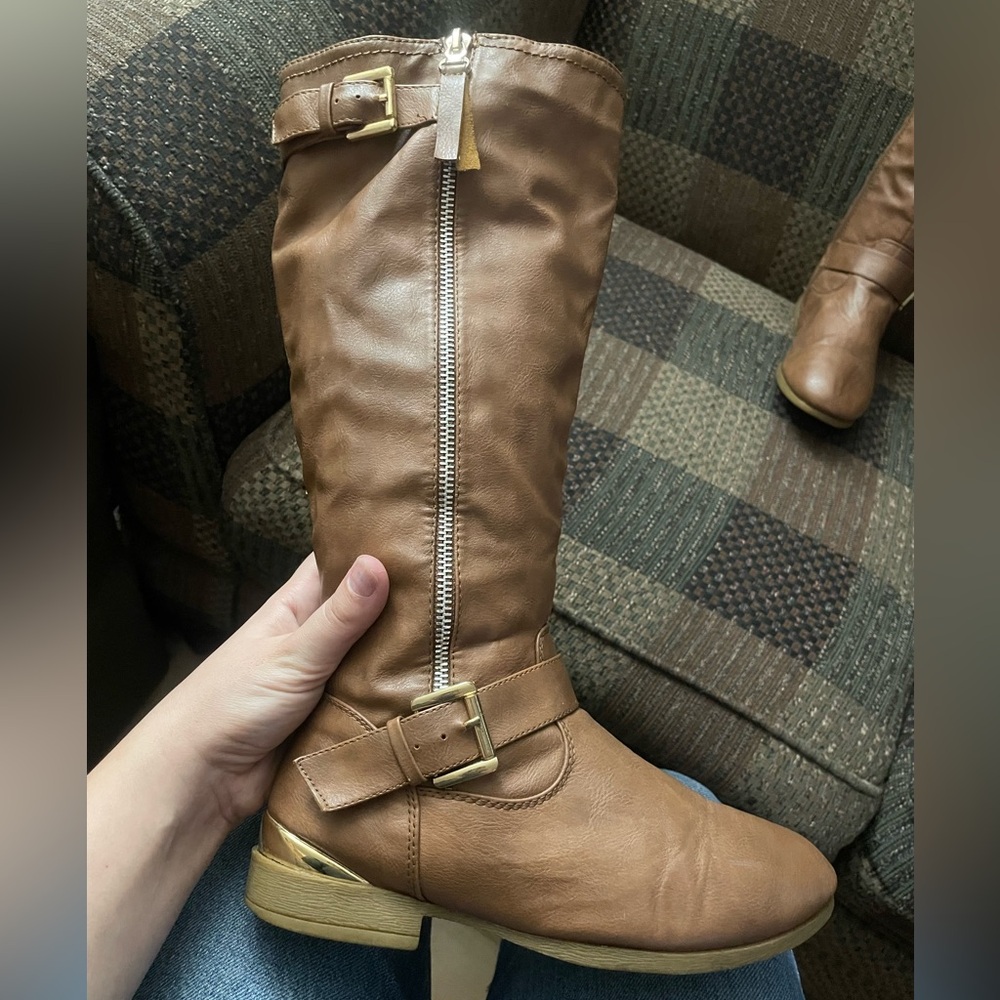 TOP Moda Tan Knee-High Moto Boots